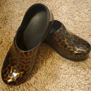 Brand new gorgeous dansko's! 2.0 Clog!
